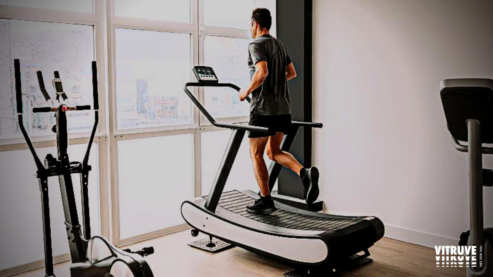 Comment utiliser un tapis roulant incurvé pour améliorer votre performance